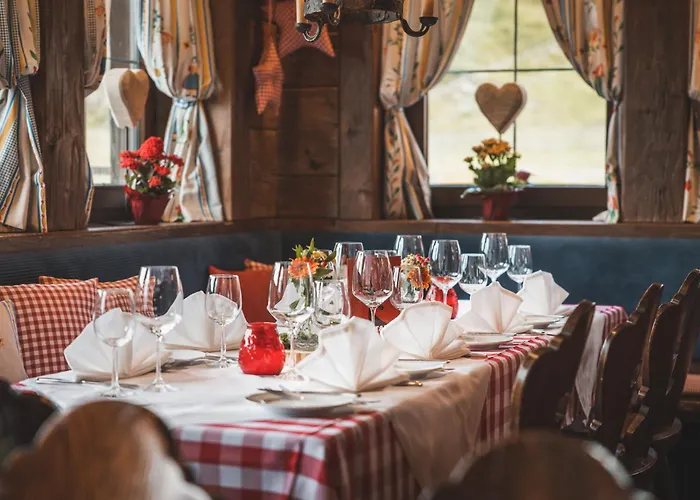 S P O R T A L M - Seefeld Seefeld in Tirol